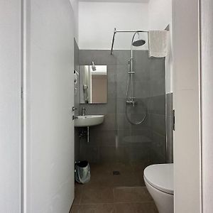 Studio con letto king size